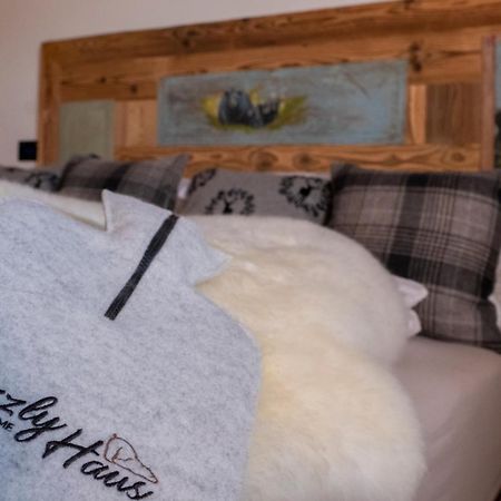 발레나 Grizzly Haus & Frosch Restaurant - Teritoria B&B 외부 사진