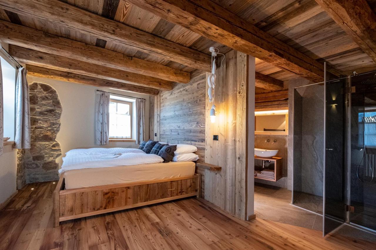 발레나 Grizzly Haus & Frosch Restaurant - Teritoria B&B 외부 사진