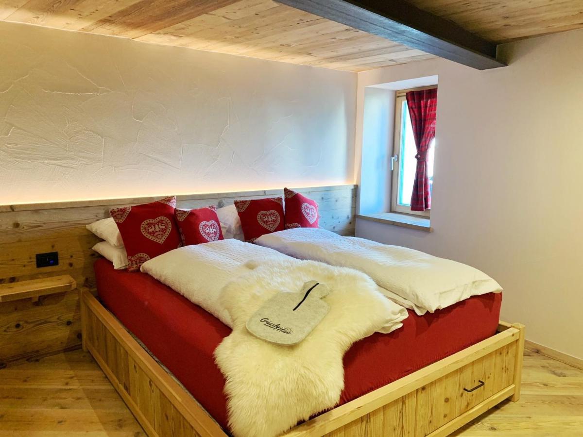 발레나 Grizzly Haus & Frosch Restaurant - Teritoria B&B 외부 사진
