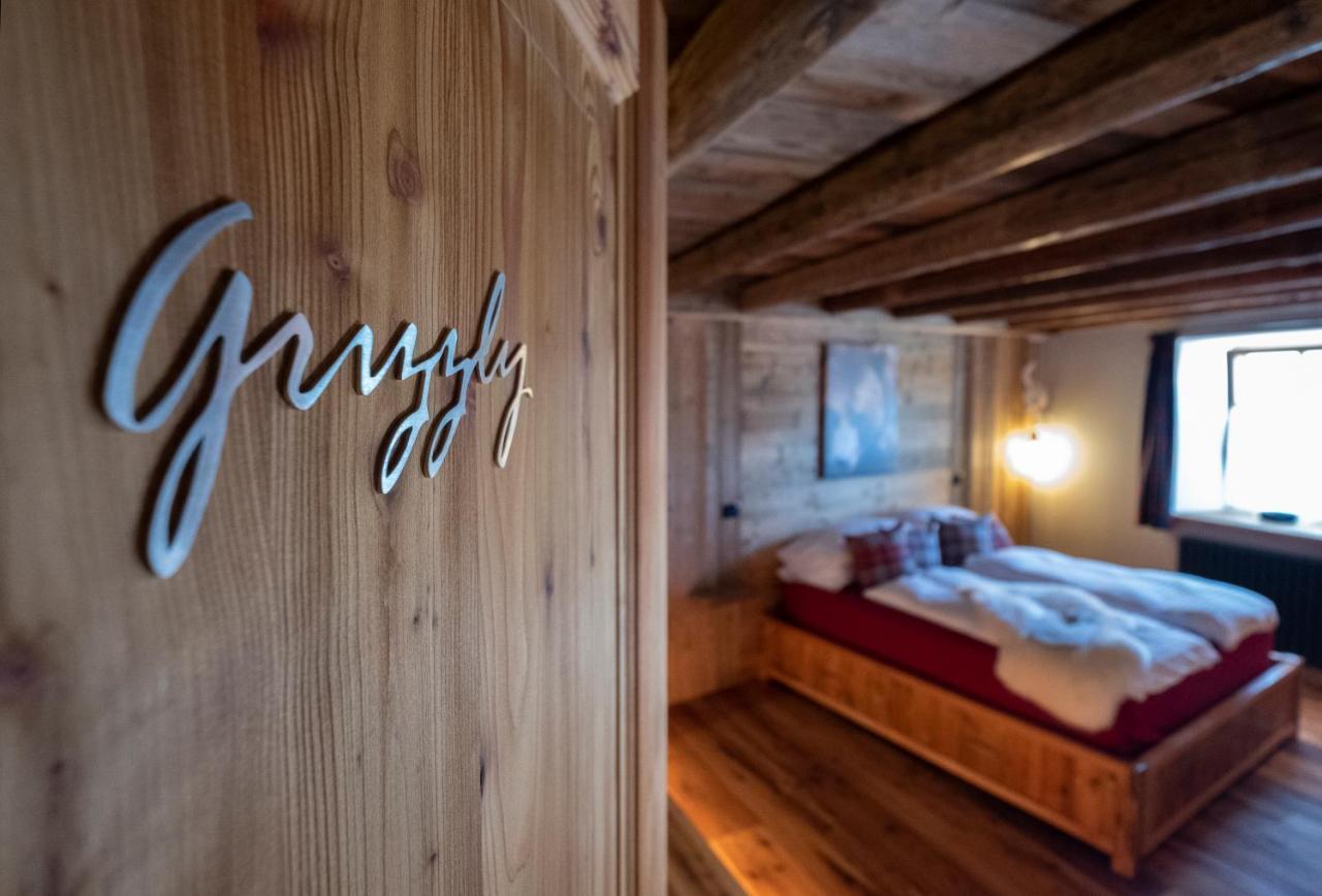 발레나 Grizzly Haus & Frosch Restaurant - Teritoria B&B 외부 사진