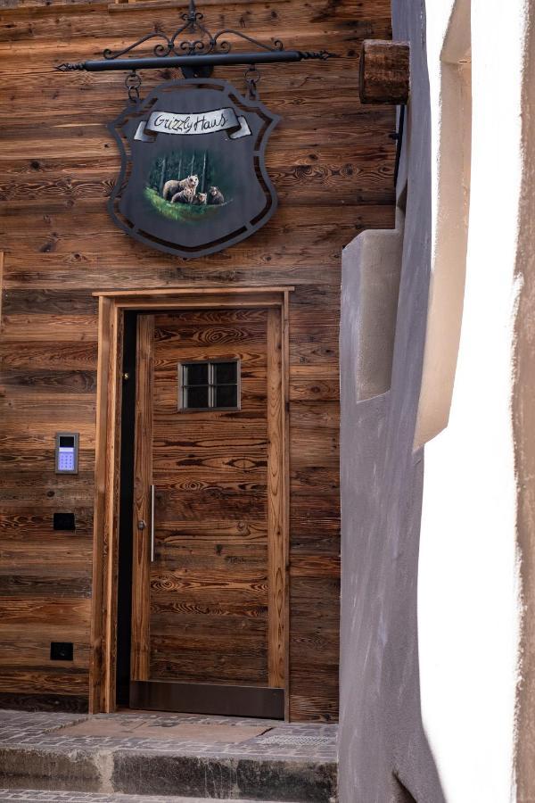 발레나 Grizzly Haus & Frosch Restaurant - Teritoria B&B 외부 사진