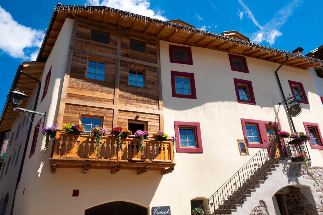 발레나 Grizzly Haus & Frosch Restaurant - Teritoria B&B 외부 사진