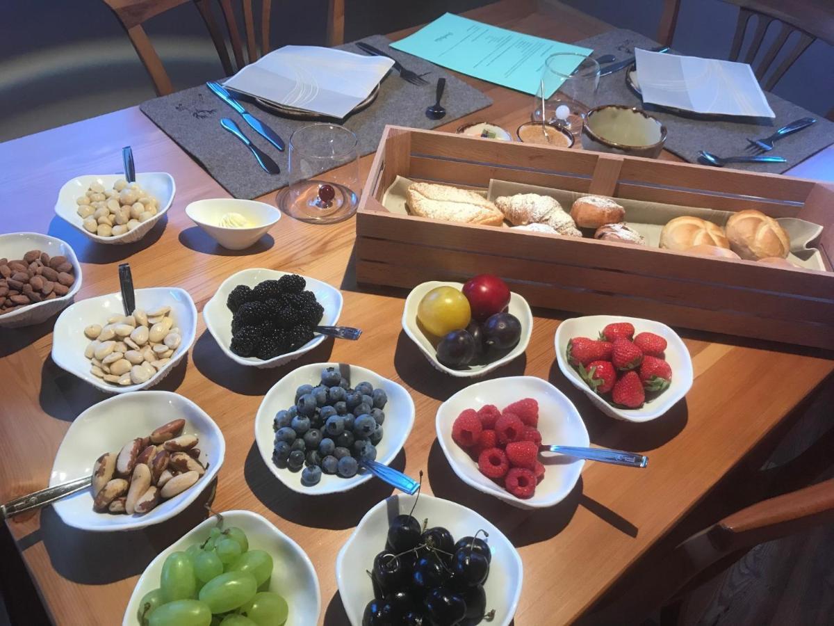 발레나 Grizzly Haus & Frosch Restaurant - Teritoria B&B 외부 사진