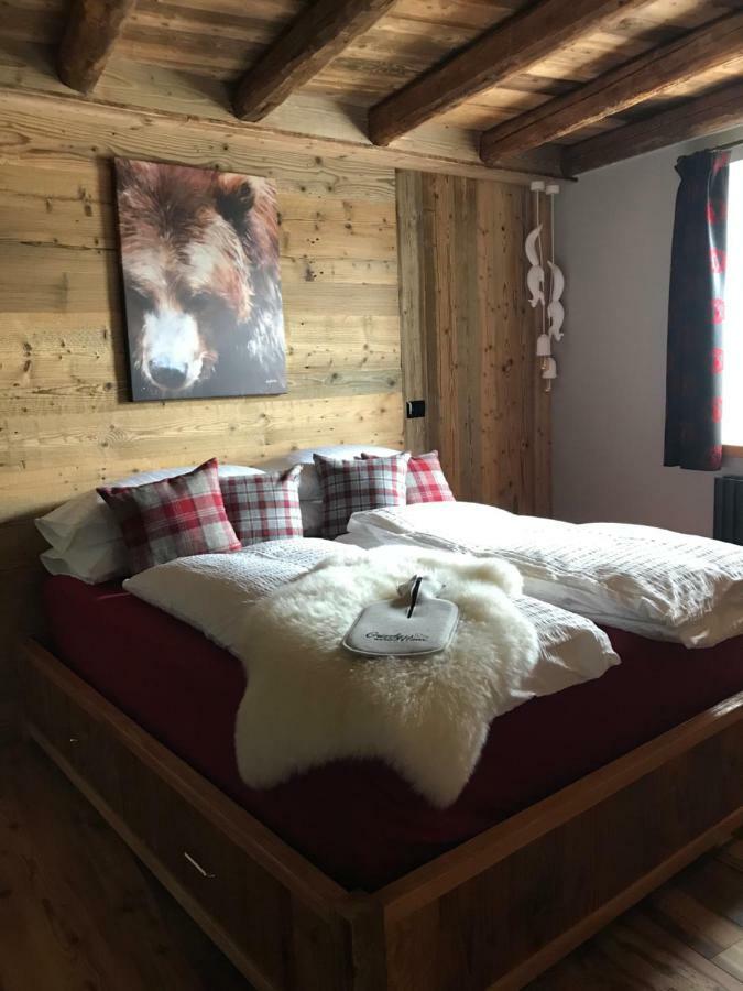 발레나 Grizzly Haus & Frosch Restaurant - Teritoria B&B 외부 사진