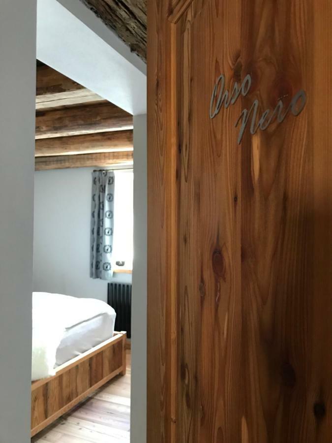 발레나 Grizzly Haus & Frosch Restaurant - Teritoria B&B 외부 사진