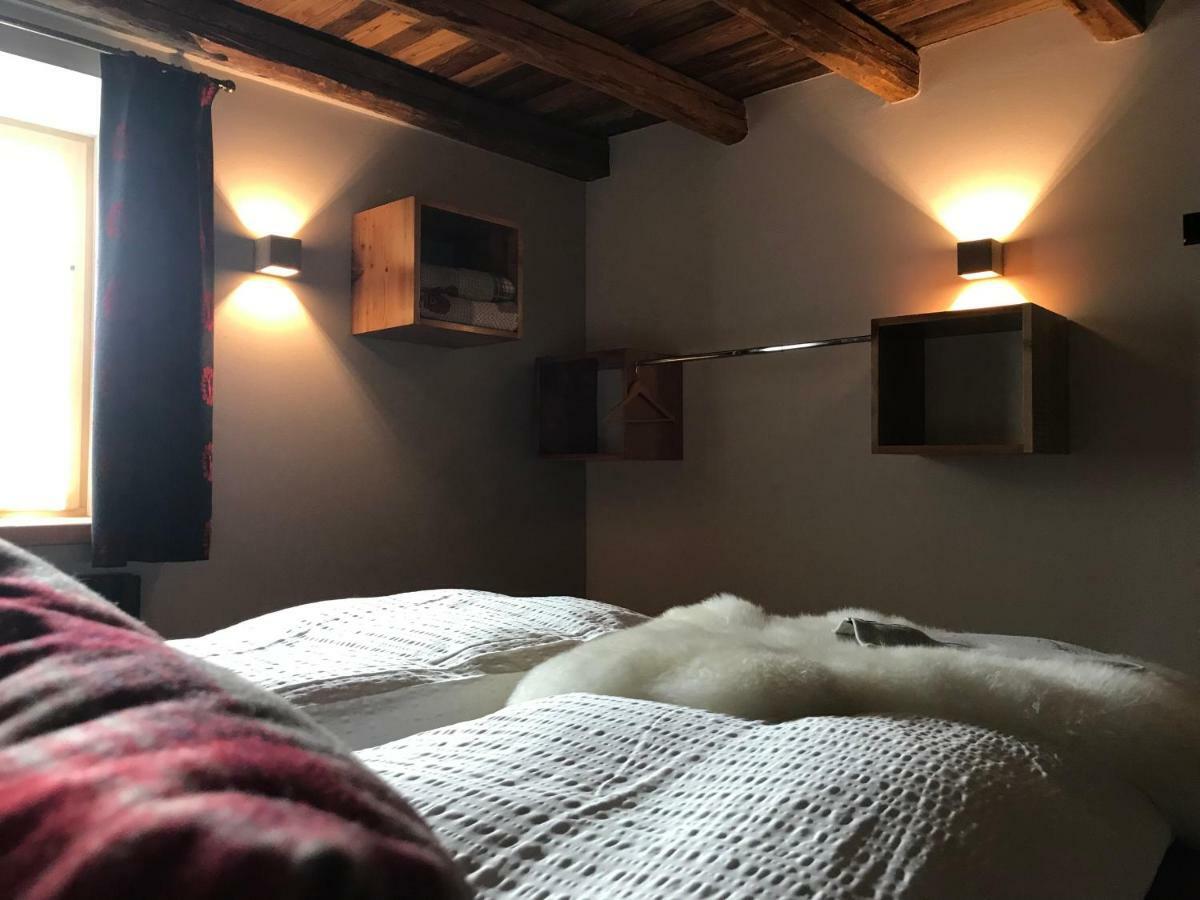 발레나 Grizzly Haus & Frosch Restaurant - Teritoria B&B 외부 사진