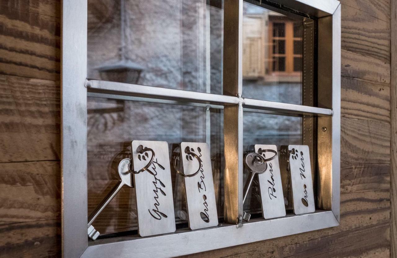 발레나 Grizzly Haus & Frosch Restaurant - Teritoria B&B 외부 사진