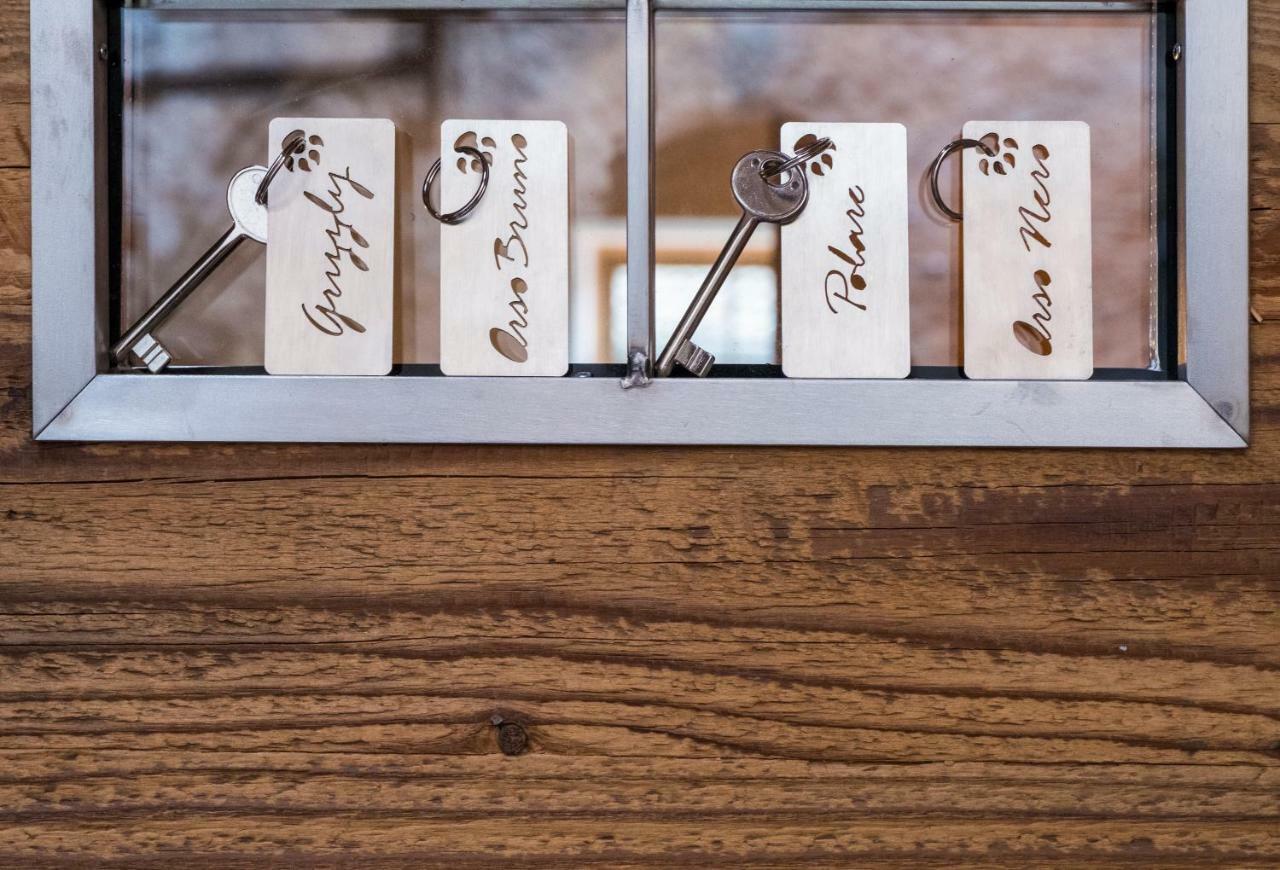 발레나 Grizzly Haus & Frosch Restaurant - Teritoria B&B 외부 사진